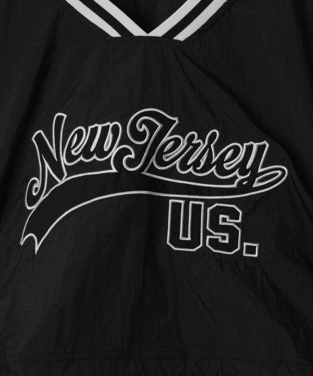 ナイロンショートプルオーバー