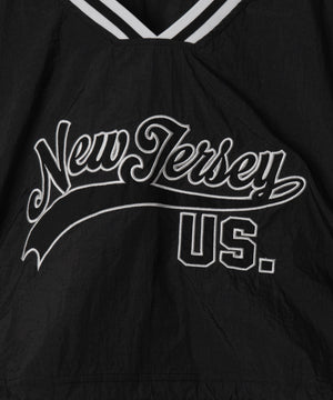 ナイロンショートプルオーバー