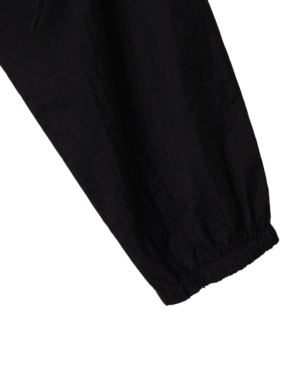 ナイロンショートプルオーバー