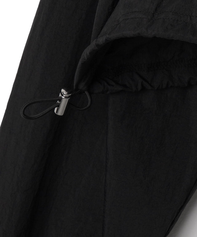 ナイロンショートプルオーバー