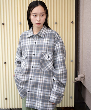 柄4 モデル：161cm L着用