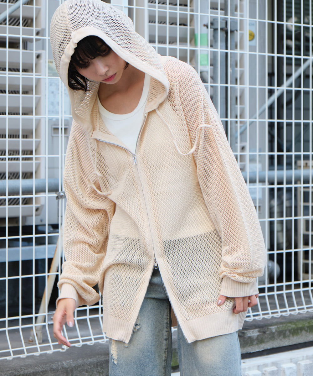 ホワイトアイボリー  モデル：160cm L着用