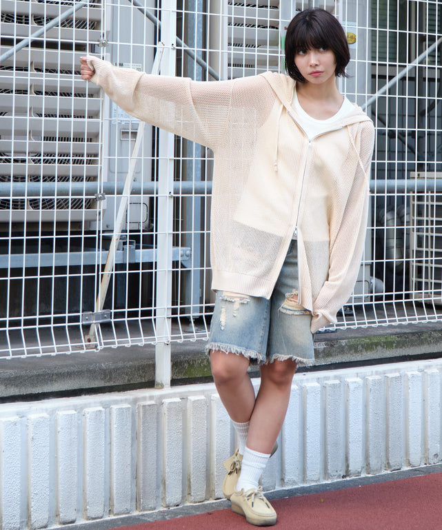 ホワイトアイボリー  モデル：160cm L着用