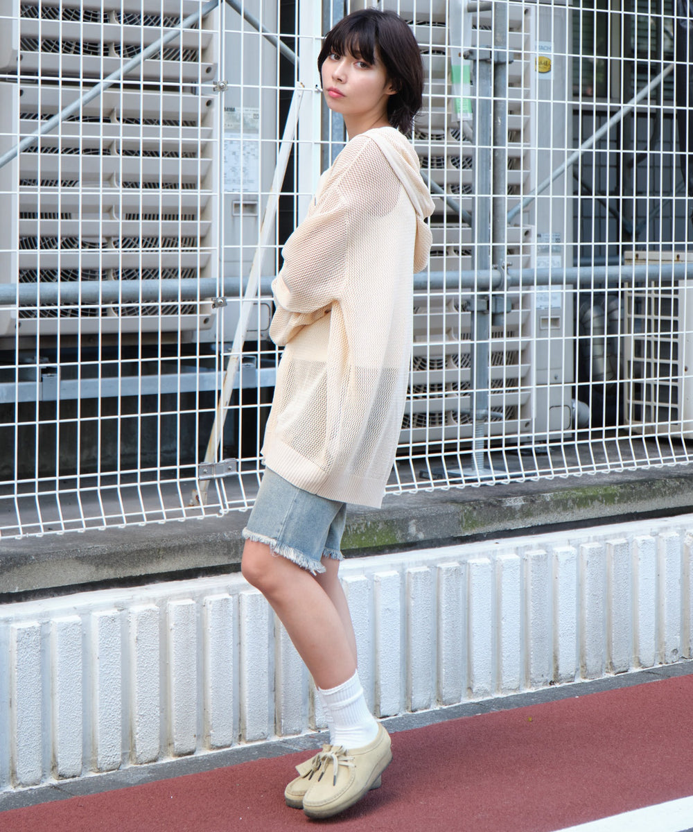 ホワイトアイボリー  モデル：160cm L着用