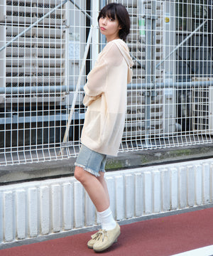 ホワイトアイボリー  モデル：160cm L着用