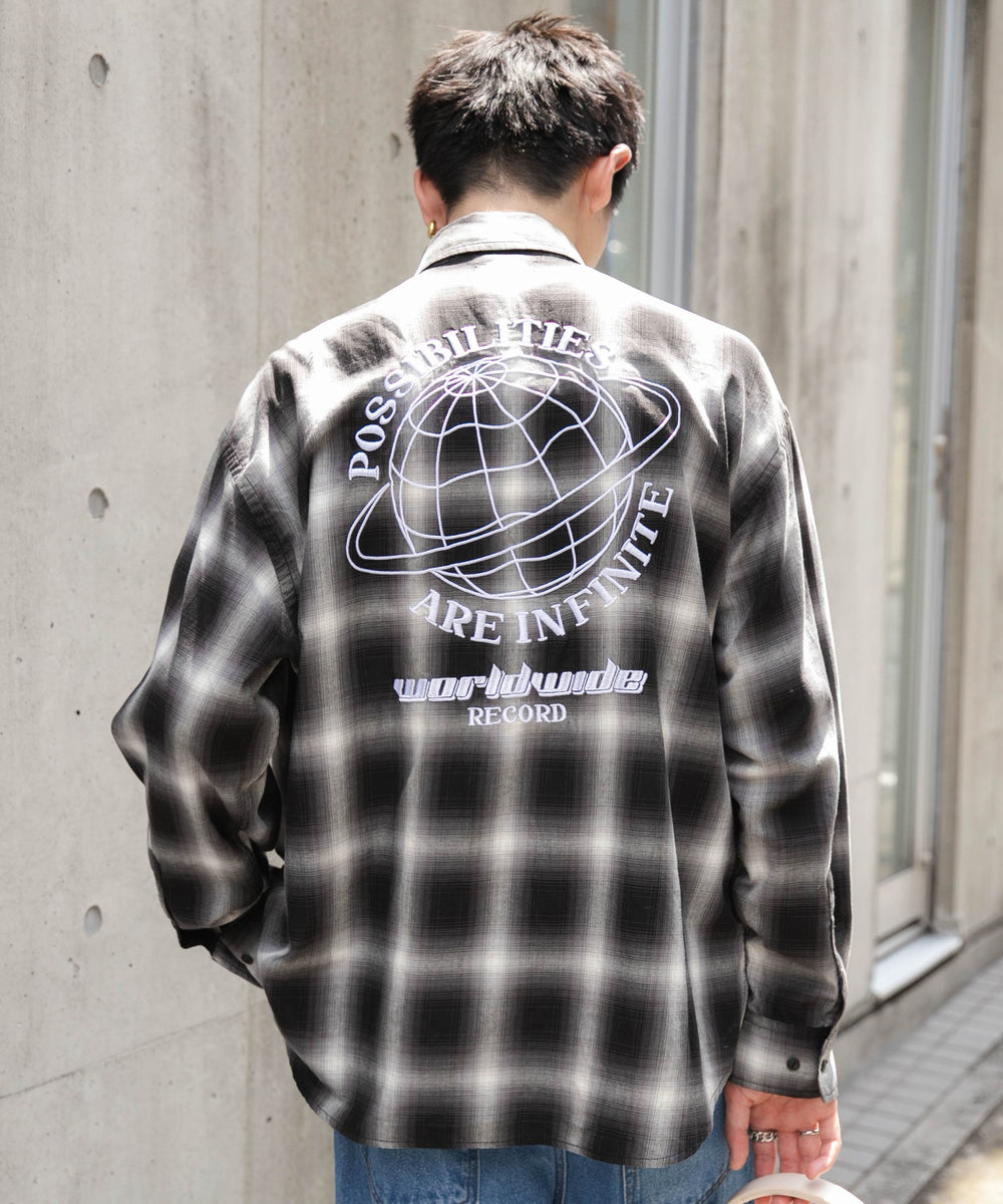 ブラックチェック モデル：180cm L着用