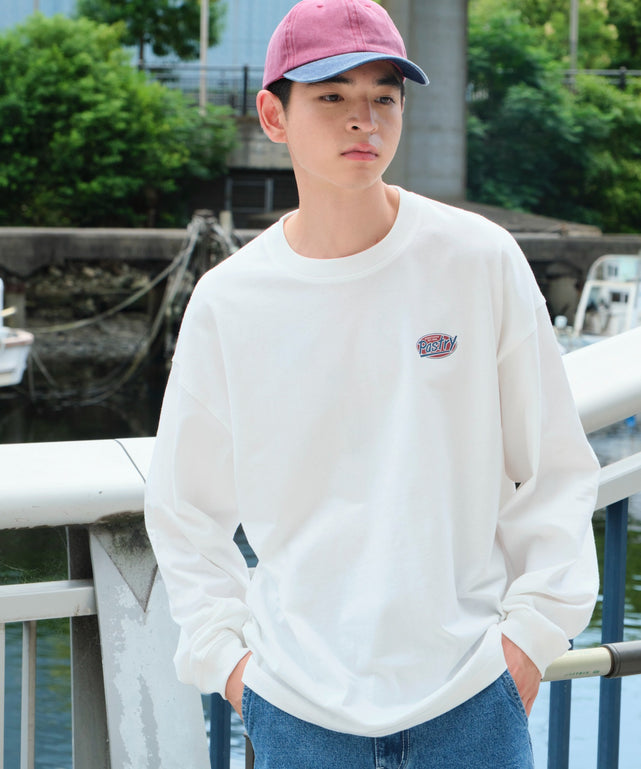 ホワイト モデル：180cm L着用