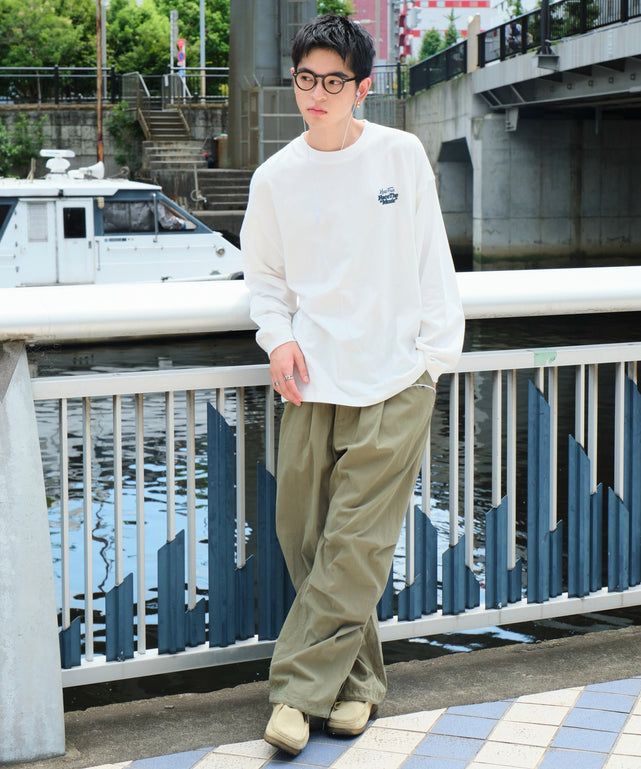 ホワイト モデル：180cm L着用