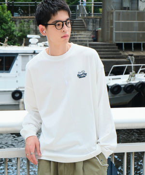 ホワイト モデル：180cm L着用