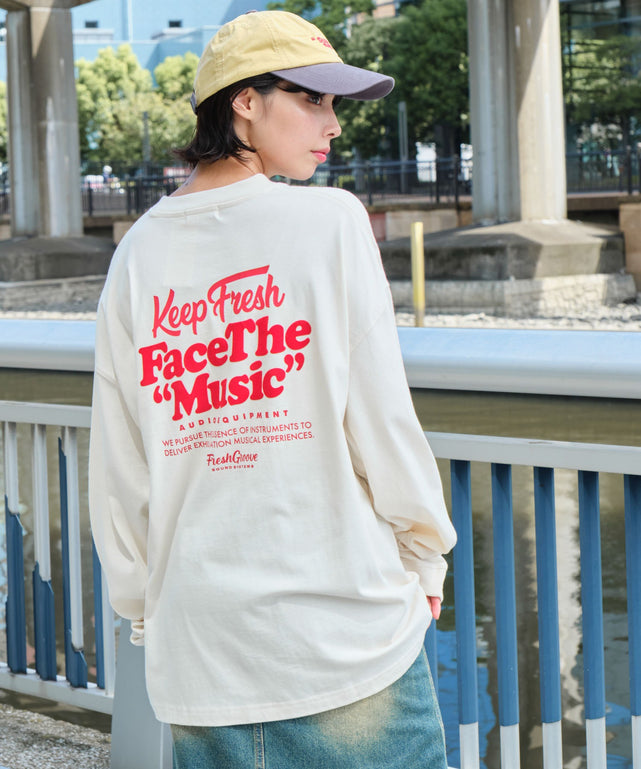 ホワイトアイボリー モデル：160cm L着用