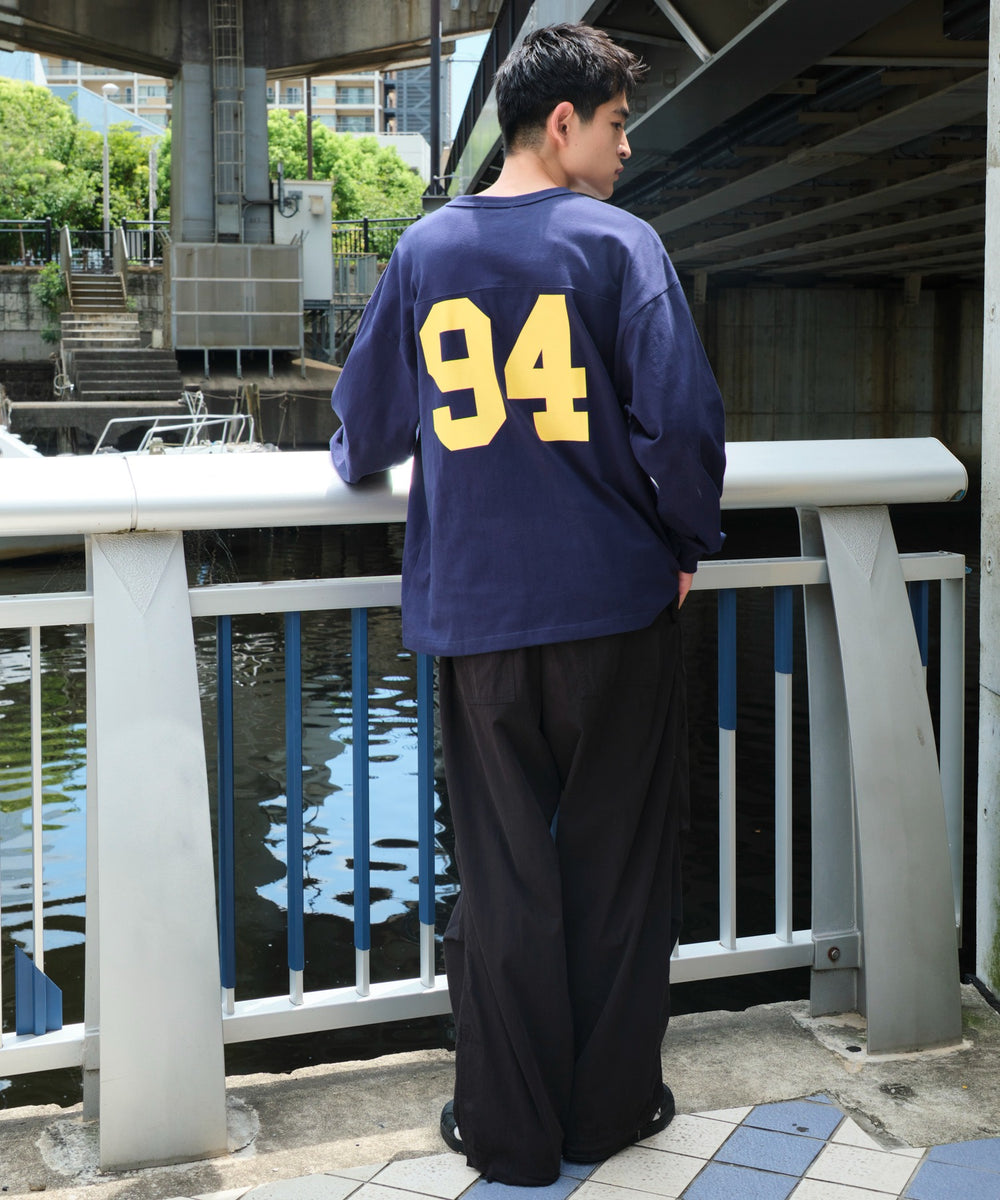 ネイビー モデル：180cm L着用