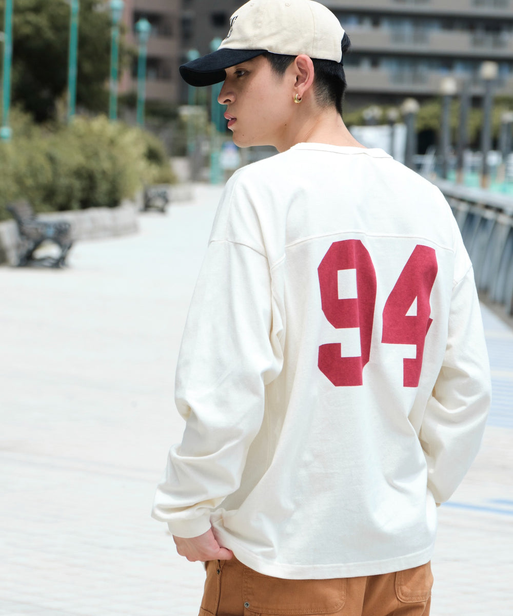 オフホワイト モデル：180cm L着用