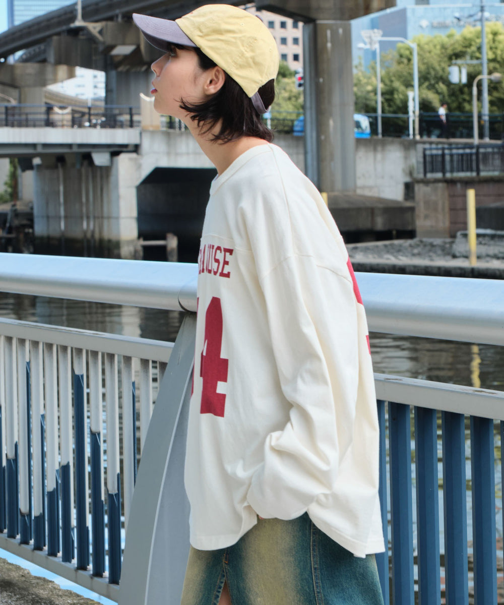 オフホワイト モデル：160cm L着用