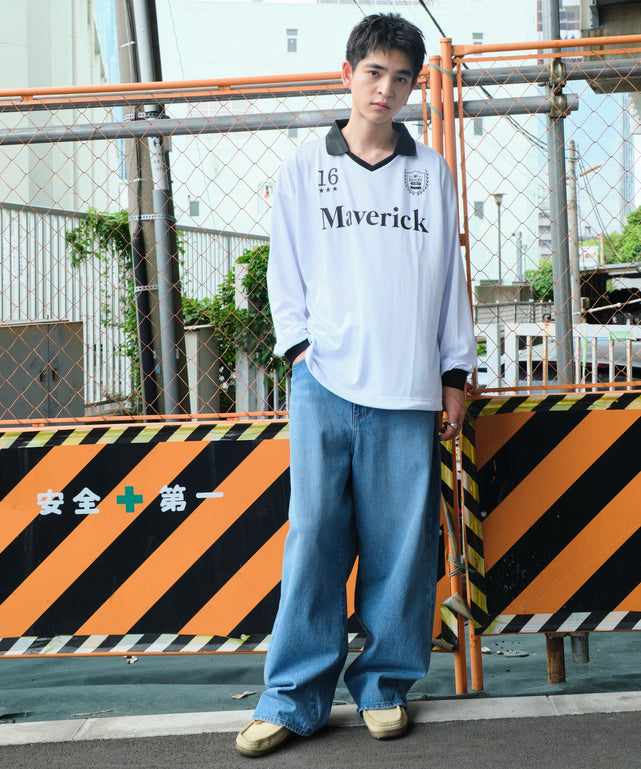 ホワイト モデル：180cm L着用