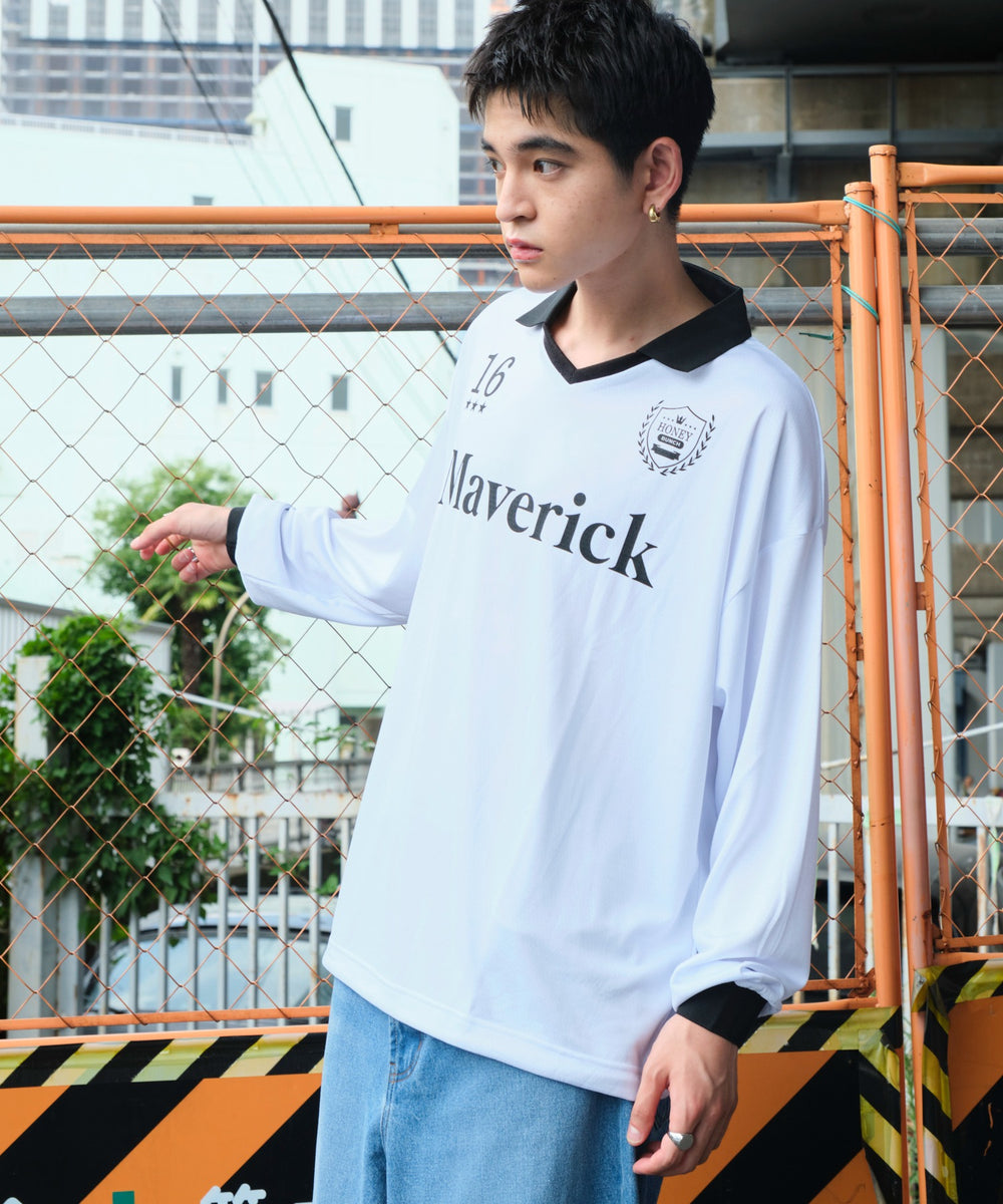 ホワイト モデル：180cm L着用