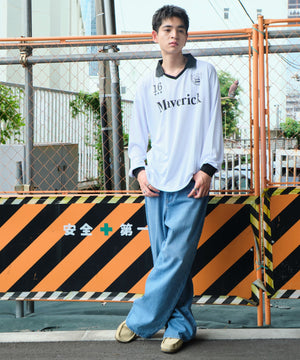 ホワイト モデル：180cm L着用