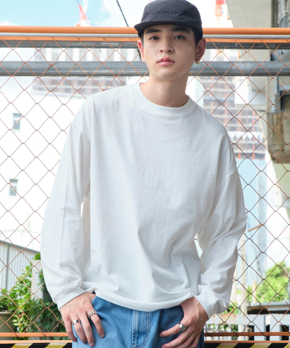 ホワイト モデル：180cm L着用