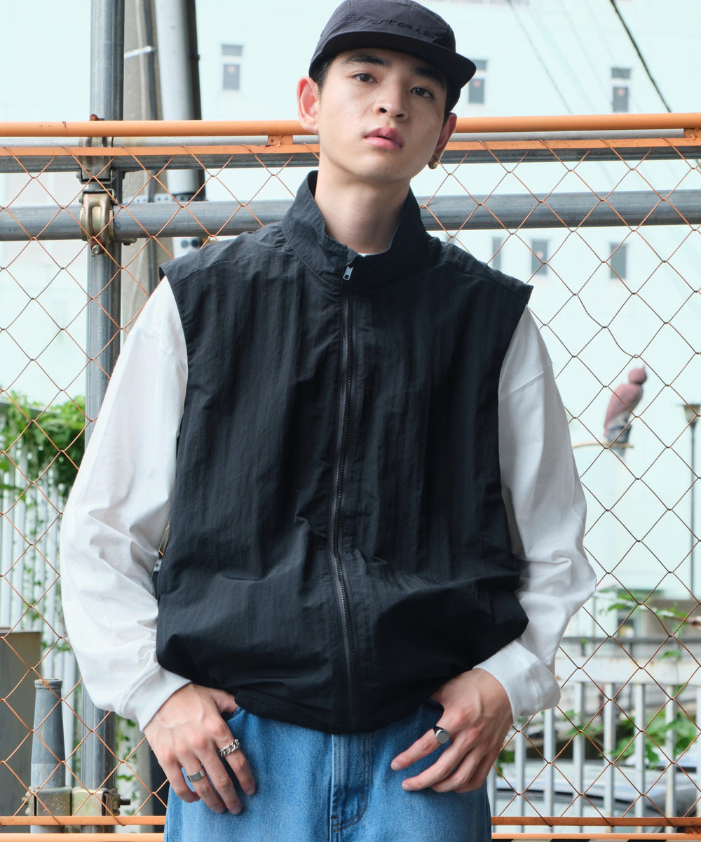 ホワイト モデル：180cm L着用