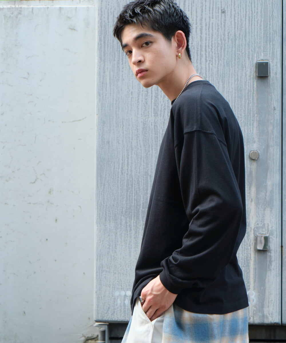 ブラック モデル：180cm L着用