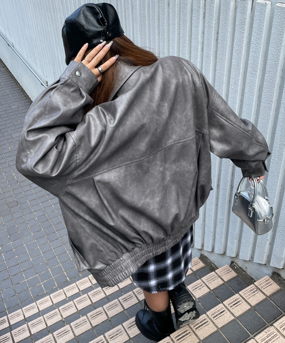 グレー　モデル:155cm M着用