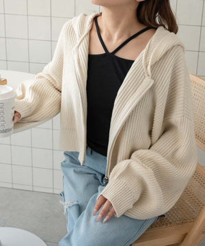 ホワイトアイボリー　モデル:155cm F着用