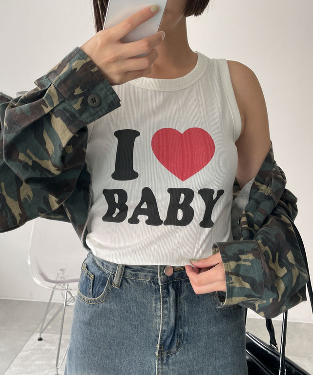 ILOVEBABYタンク【一部店舗限定】/ホワイト モデル:155cm F着用