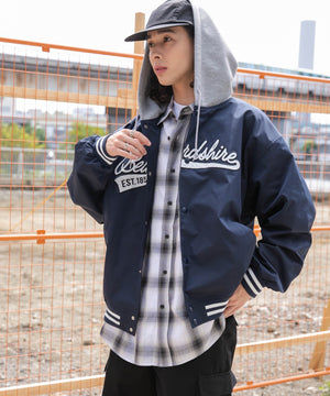 ネイビー モデル：174cm L着用