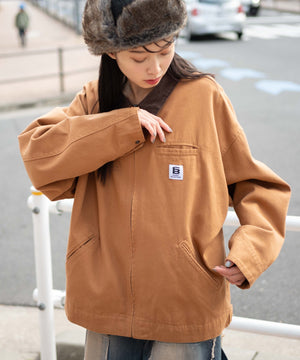 ブラウン モデル：161cm L着用