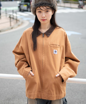 ブラウン モデル：161cm L着用