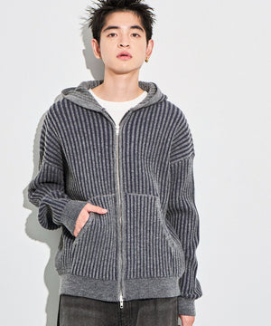 ブルー モデル：180cm L着用