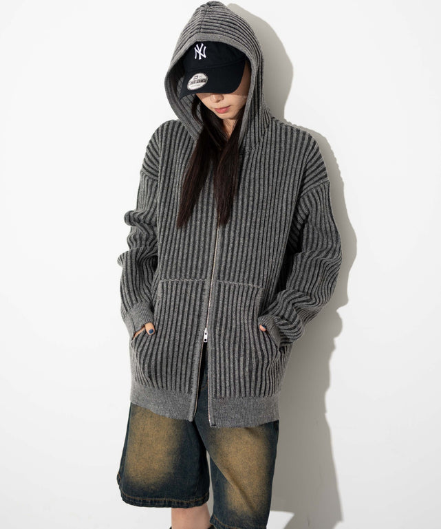 グレー モデル：161cm L着用