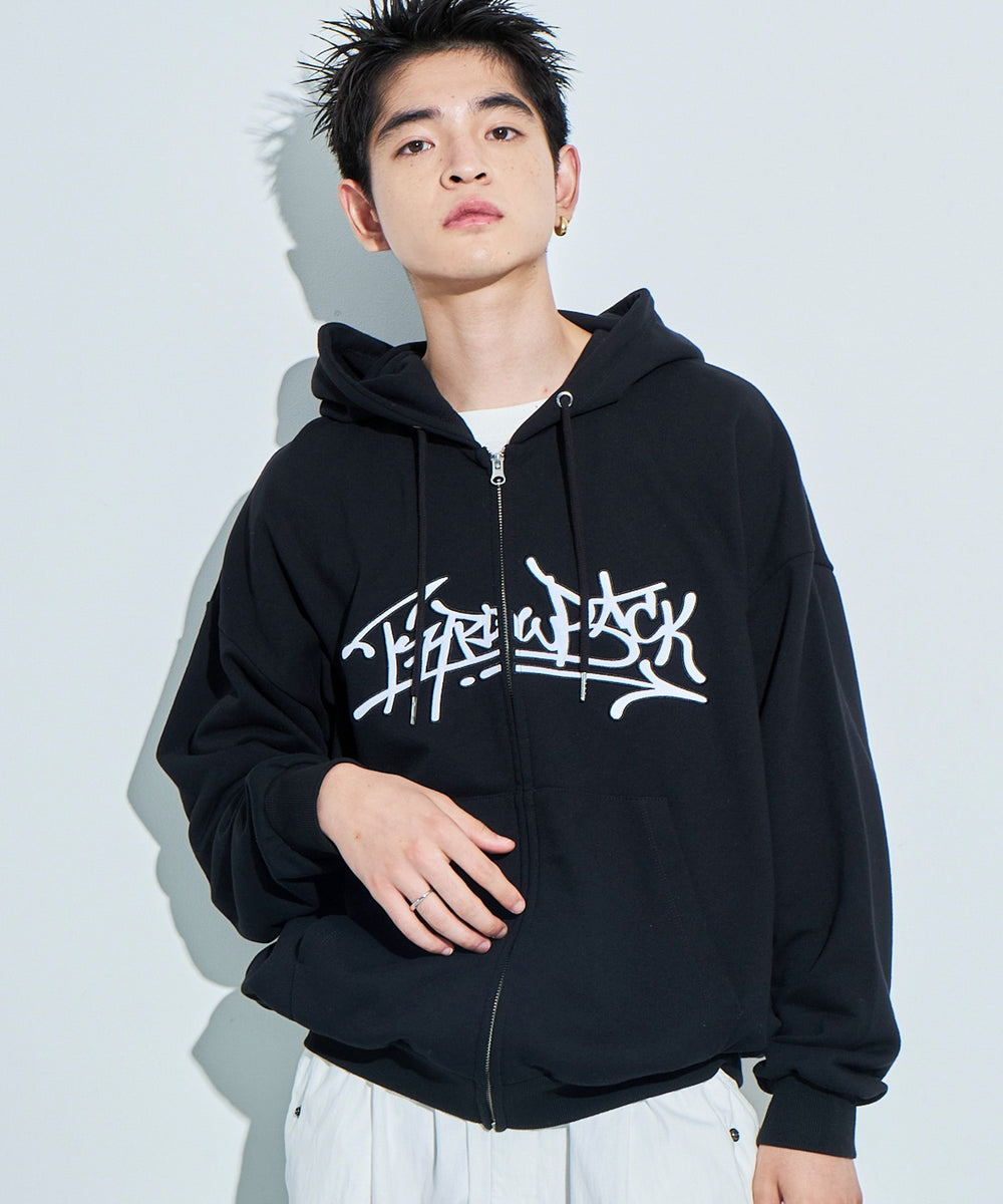 ブラック モデル：180cm L着用