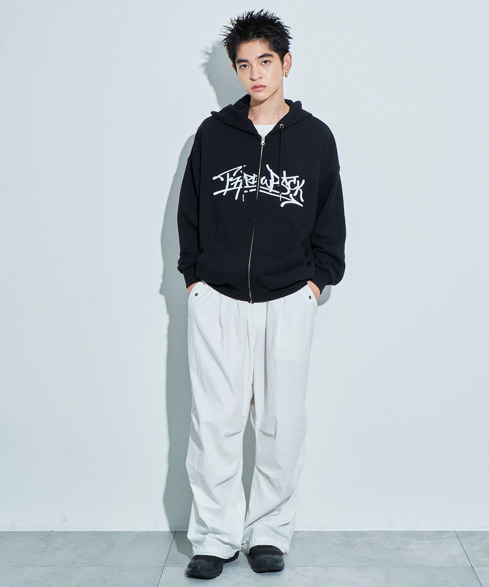 ブラック モデル：180cm L着用