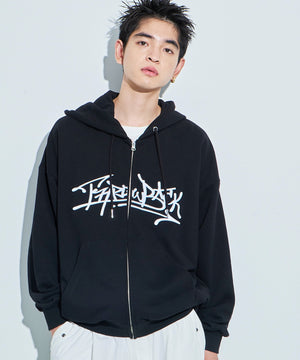 ブラック モデル：180cm L着用