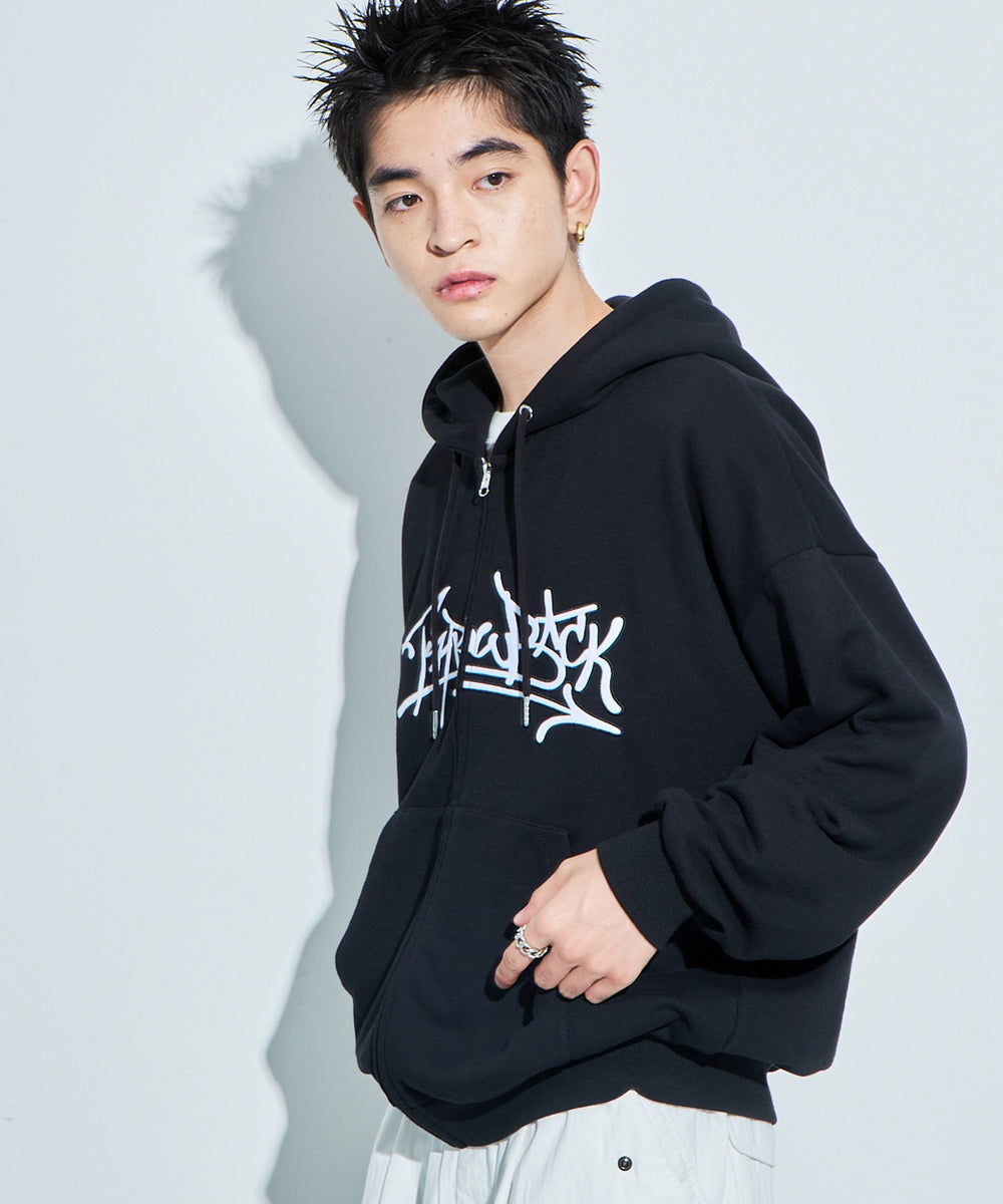 ブラック モデル：180cm L着用