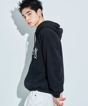 ブラック モデル：180cm L着用