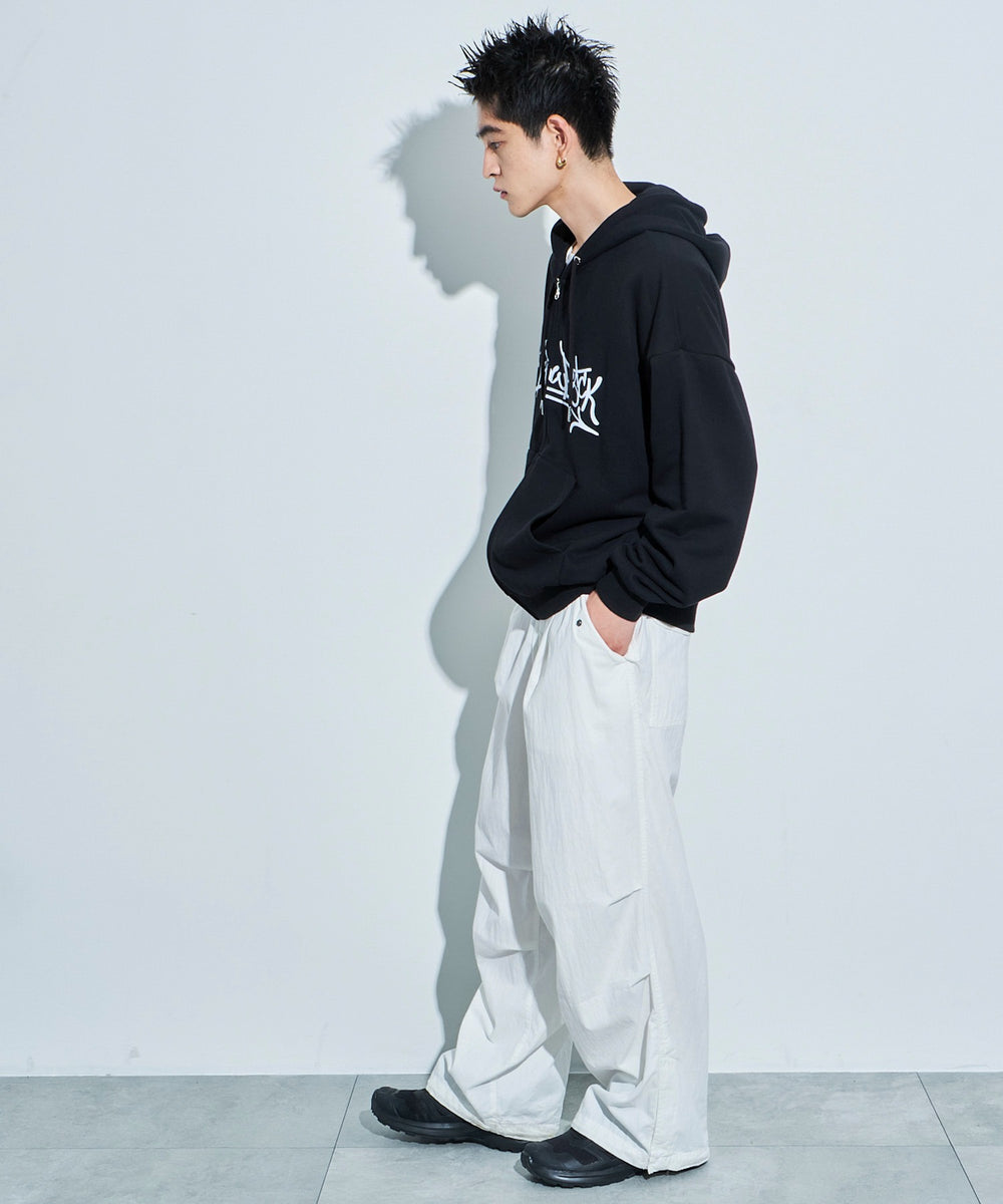 ブラック モデル：180cm L着用