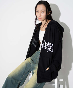 ブラック モデル：161cm L着用