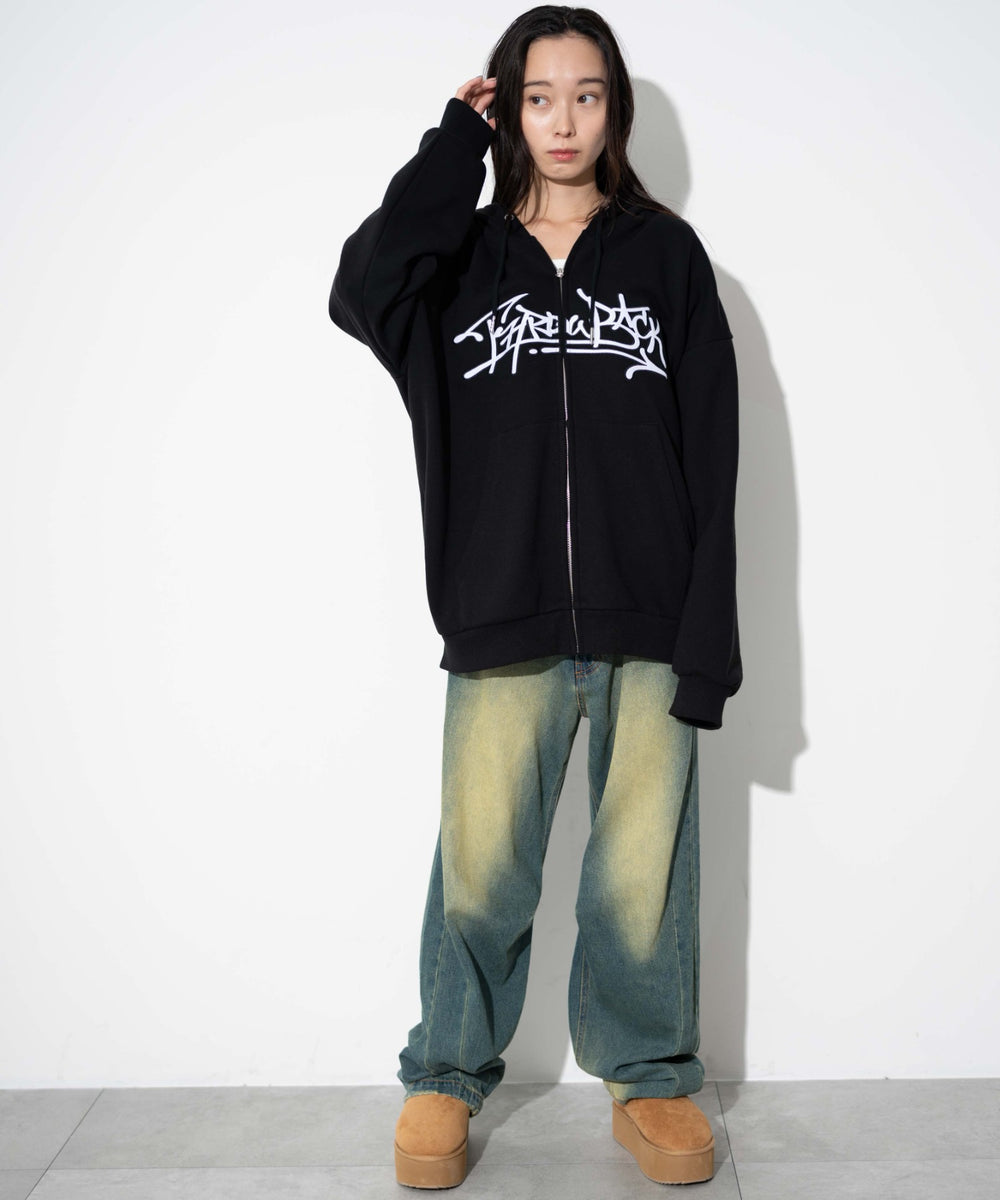 ブラック モデル：161cm L着用