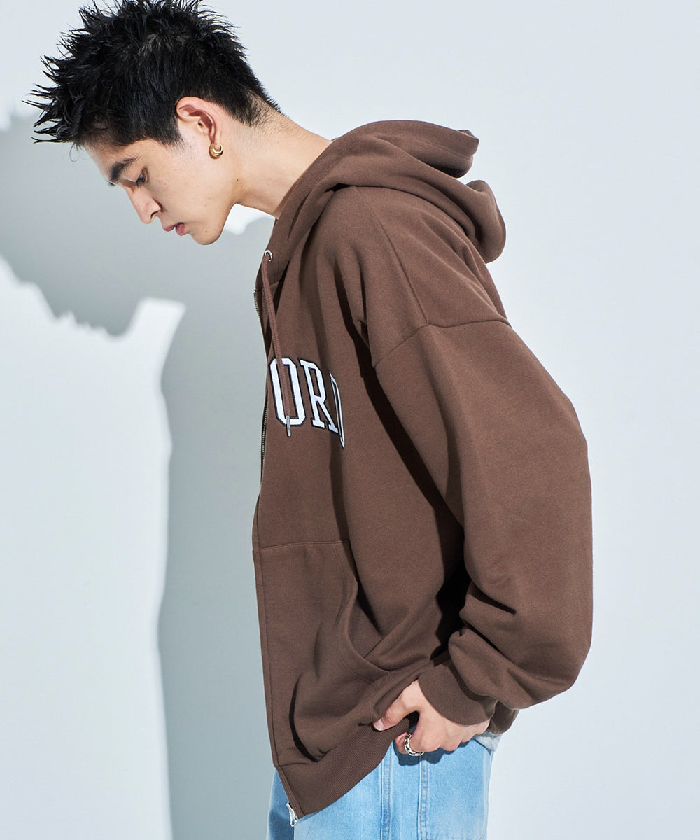 ブラウン モデル：180cm L着用