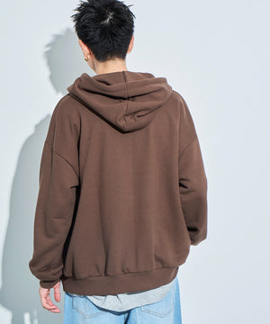 ブラウン モデル：180cm L着用