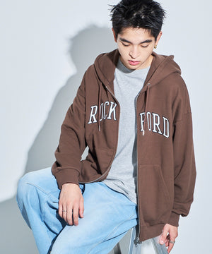 ブラウン モデル：180cm L着用