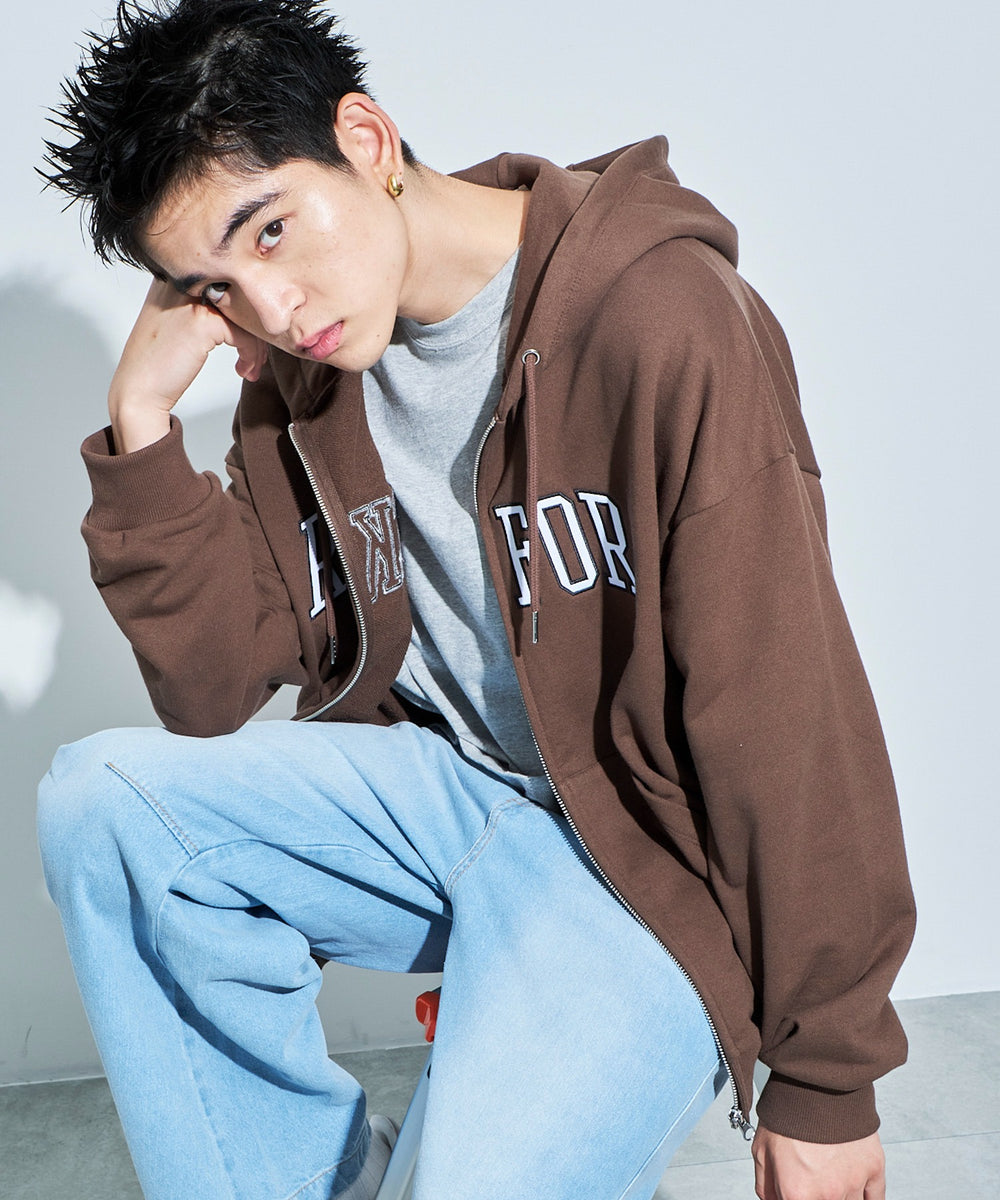 ブラウン モデル：180cm L着用