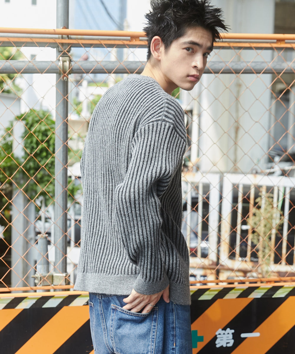 グレー モデル：180cm L着用