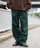 チノイージーストレートパンツ/Dグリーン  モデル：175cm L着用
