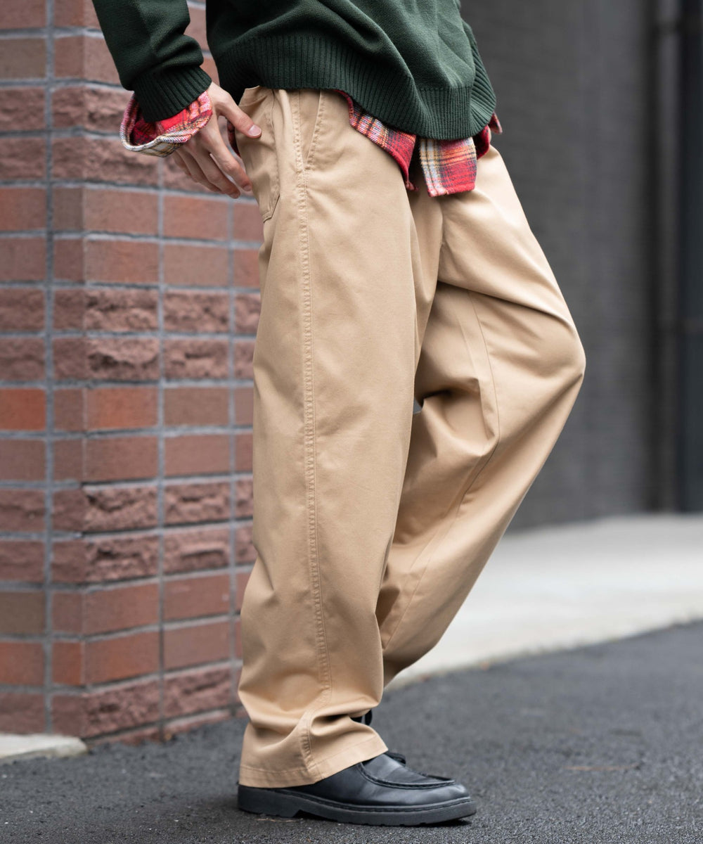 ベージュ  モデル：175cm L着用