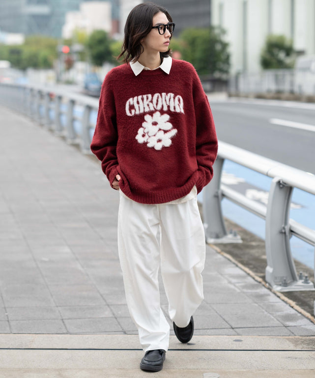 ホワイト  モデル：175cm L着用