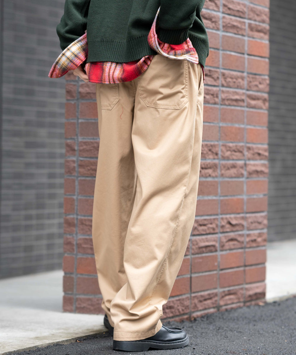 ベージュ  モデル：175cm L着用