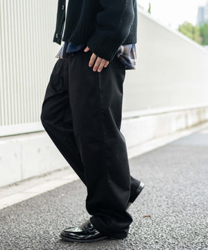 ブラック モデル：175cm L着用