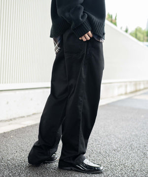 ブラック モデル：175cm L着用